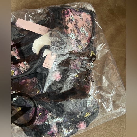 NWT For Love and Lemons x Victoria’s Secret Clara Bodysuit Size XS - Picture 8 of 10